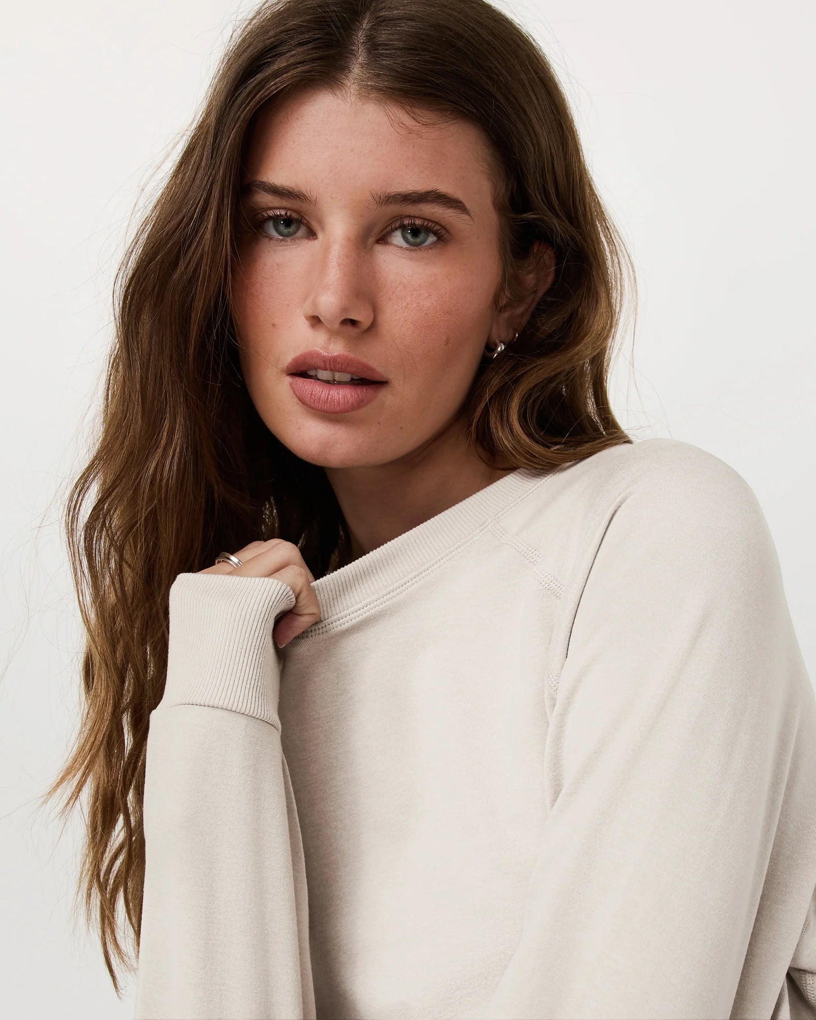Vuori Long Sleeve Halo Crew - Ecru Heather