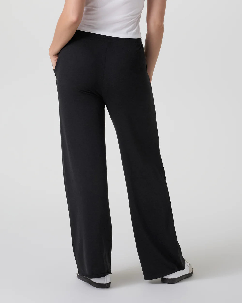 Vuori Essential Wideleg - Black Heather