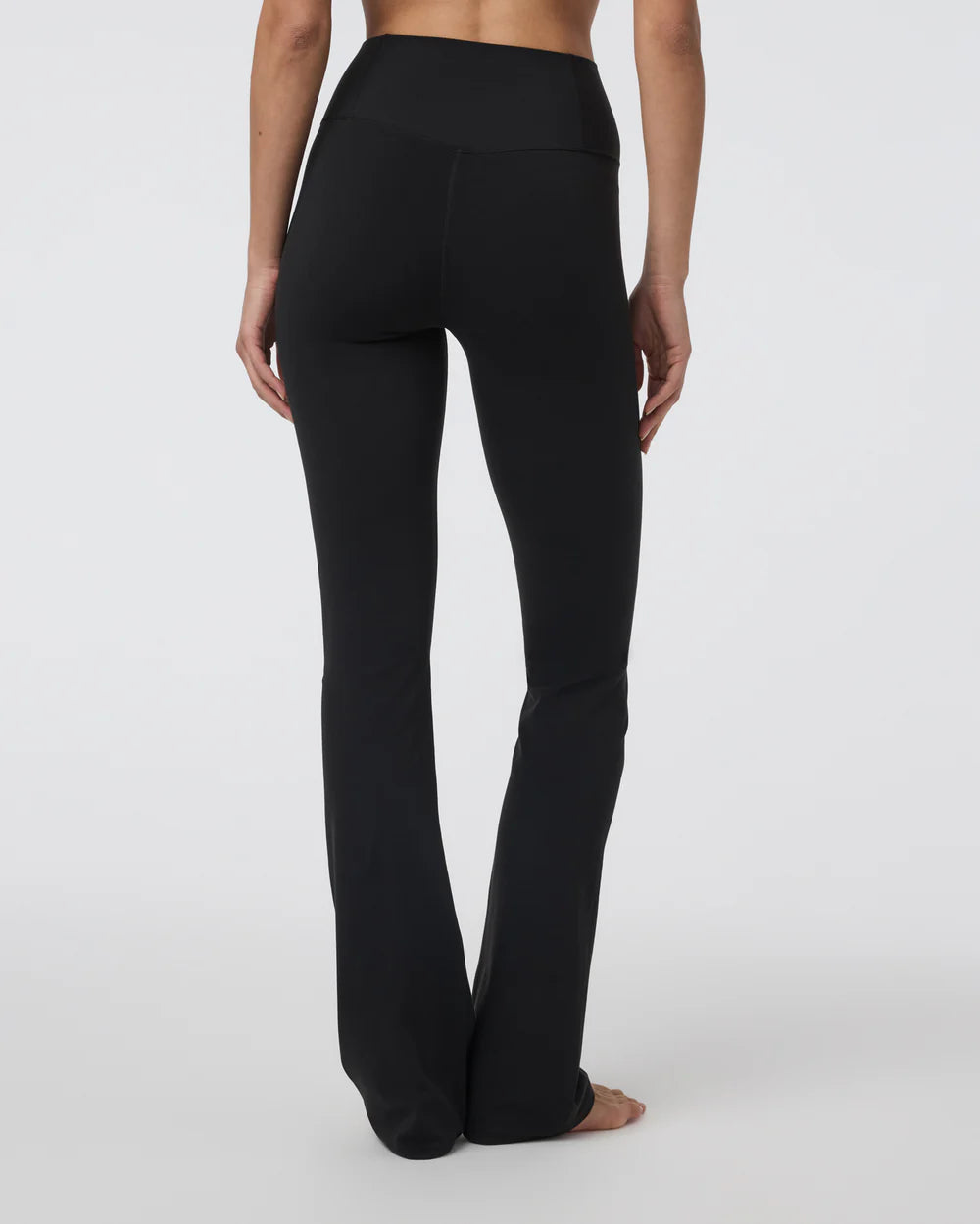 Vuori AllTheFeels Slim Flare - Black