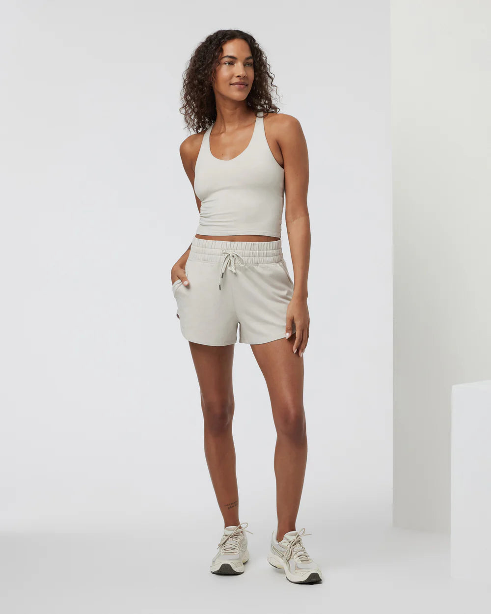 Vuori Halo Performance Crop Tank 2.0